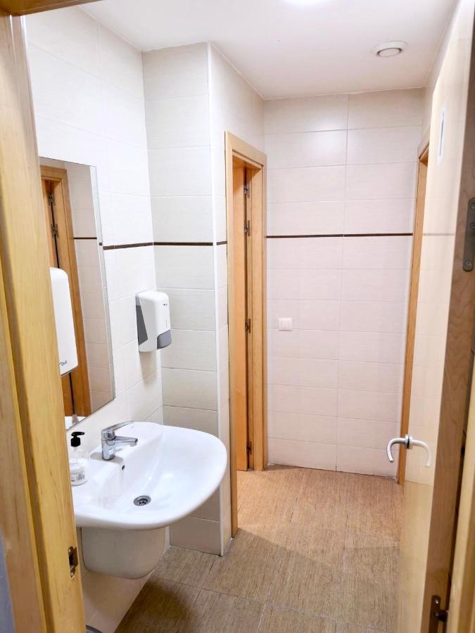 Hostel Acacias Madrid Kültér fotó